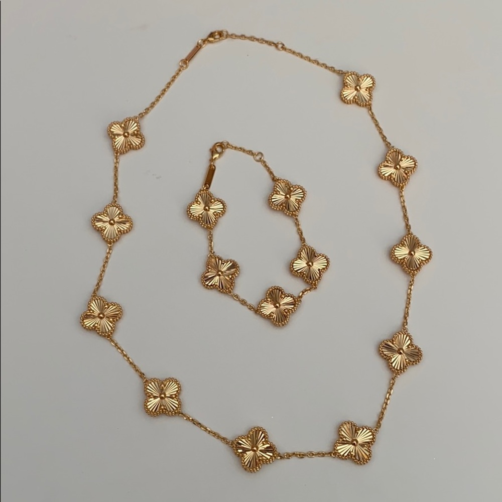 Four leaf clover set